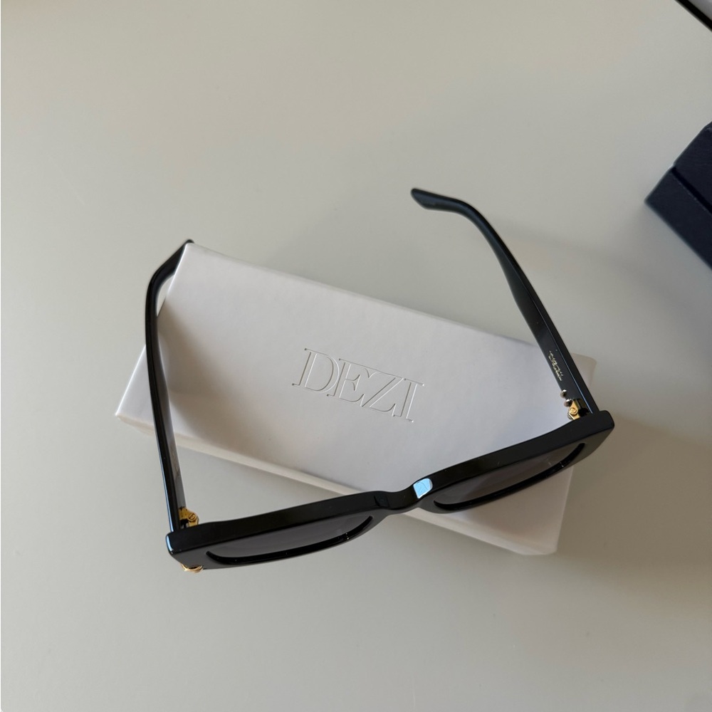 DEZI Black Rectangular Sunglasses - image 2